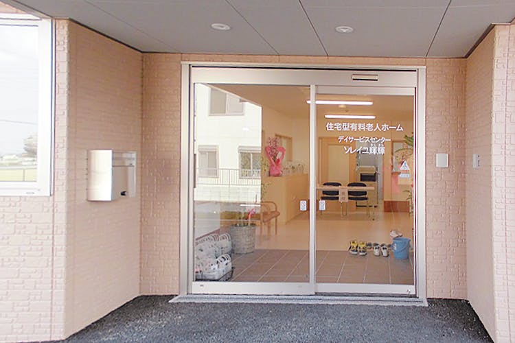 ソレイユ輝輝 玄関