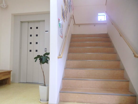 愛の家グループホーム藤沢長後 エレベーターホール