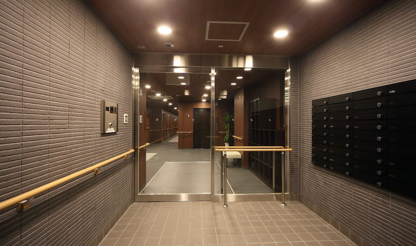 グランメゾン迎賓館豊中浜 玄関