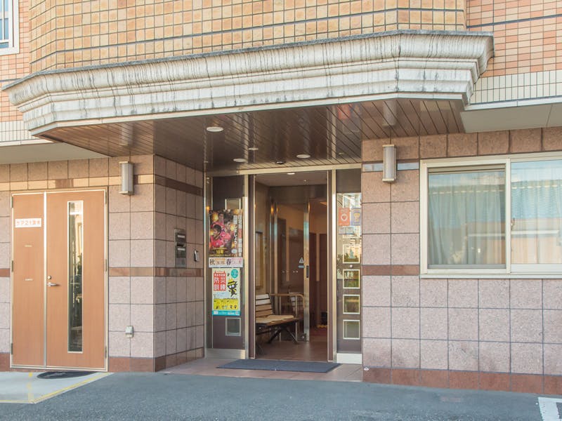 介護付有料老人ホーム プレザンメゾン茨木 玄関