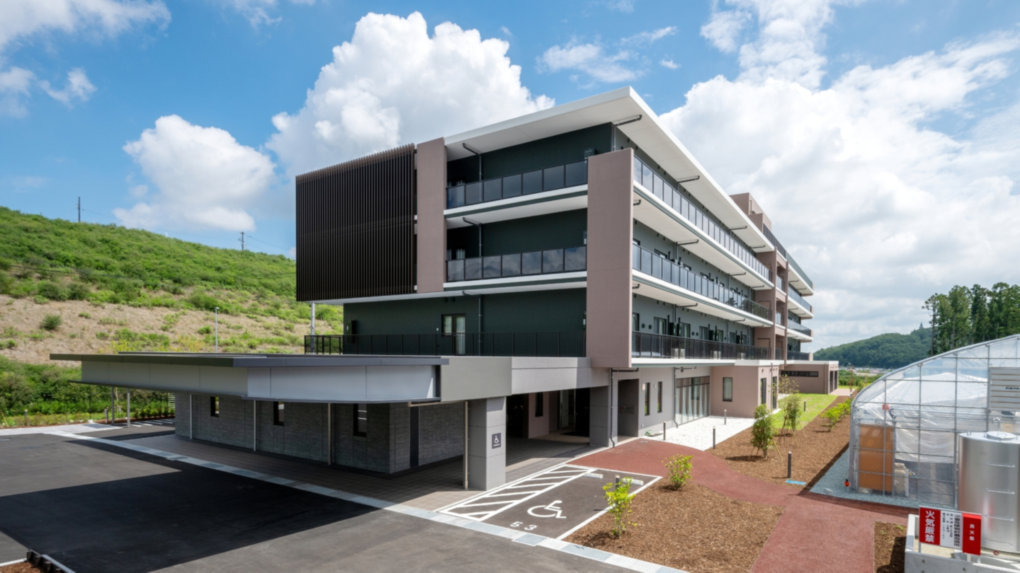 SOMPOケアラヴィーレ泉パークタウン朝日 外観