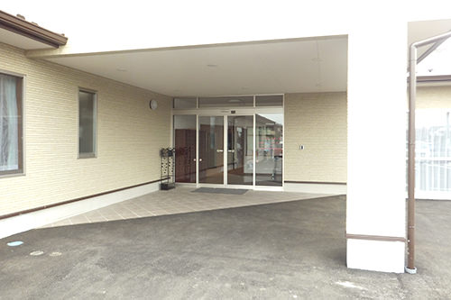 ナーシングホームあい想 玄関