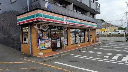グループホーム花物語みうら 徒歩１分以内にコンビニ