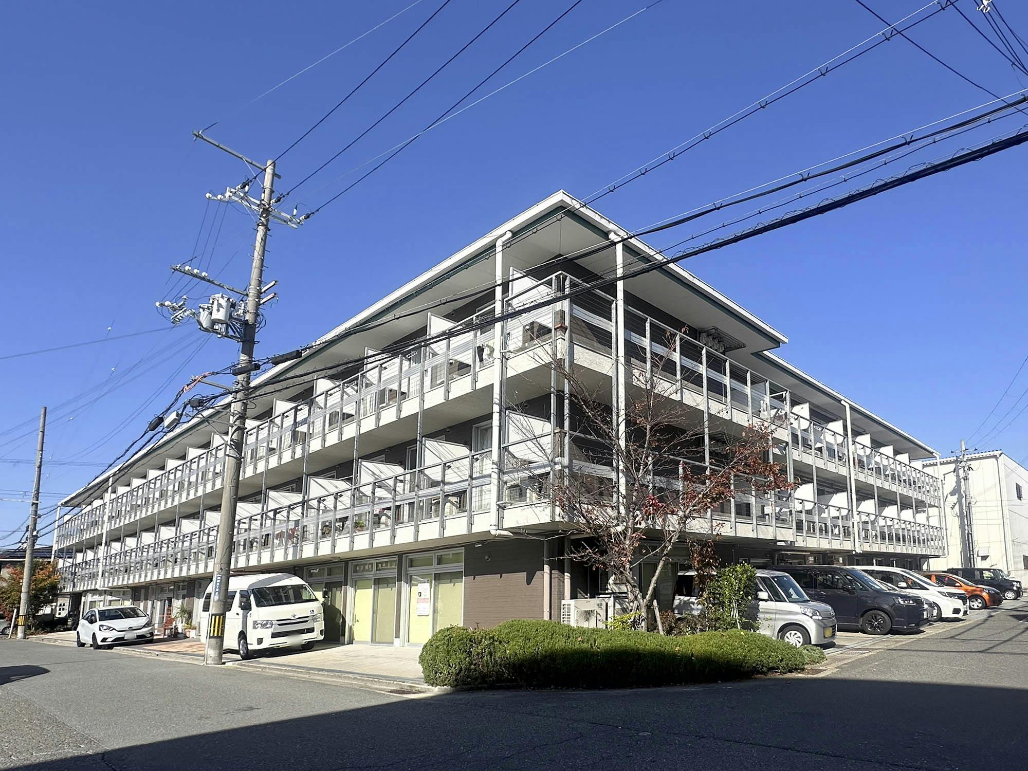 サービス付き高齢者住宅かわち野里加納 外観