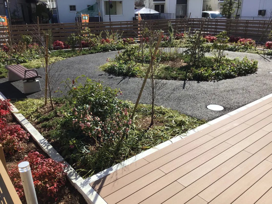 ココファン西鶴間 庭