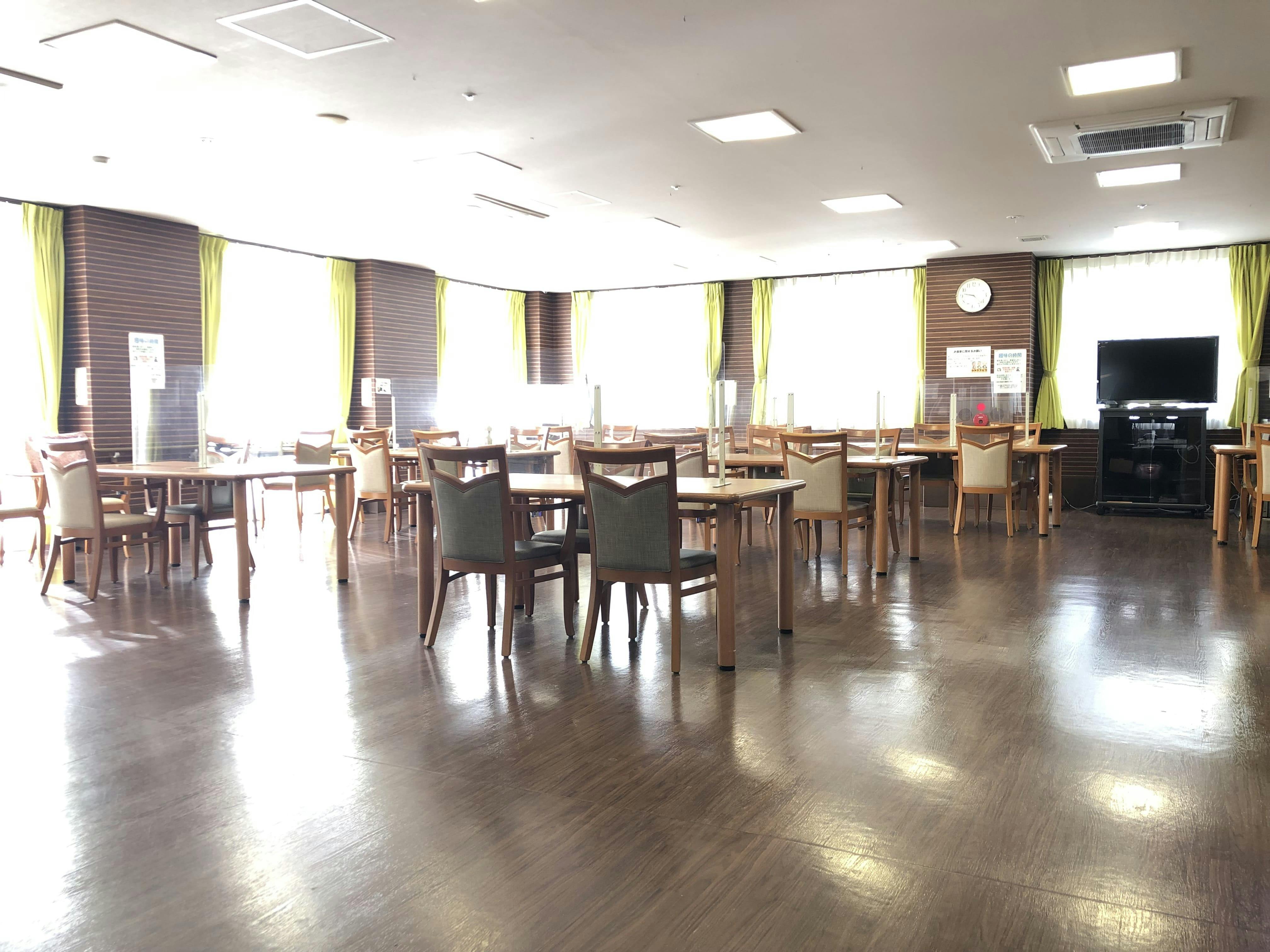 ココファン東海大学前 食堂