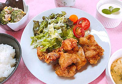 グループホームえくせれんと国府 昼食例