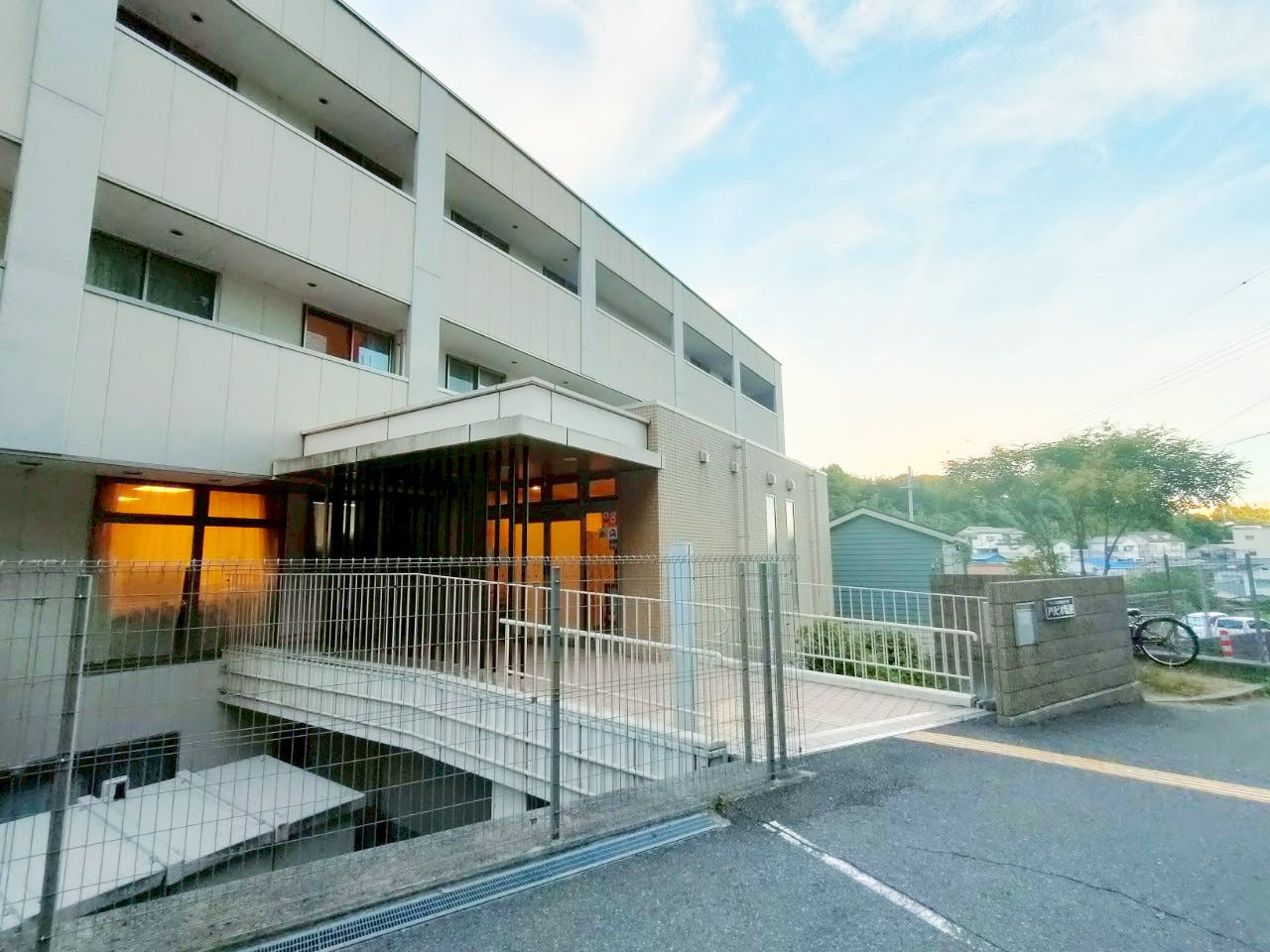 アリビオ塩屋 入口