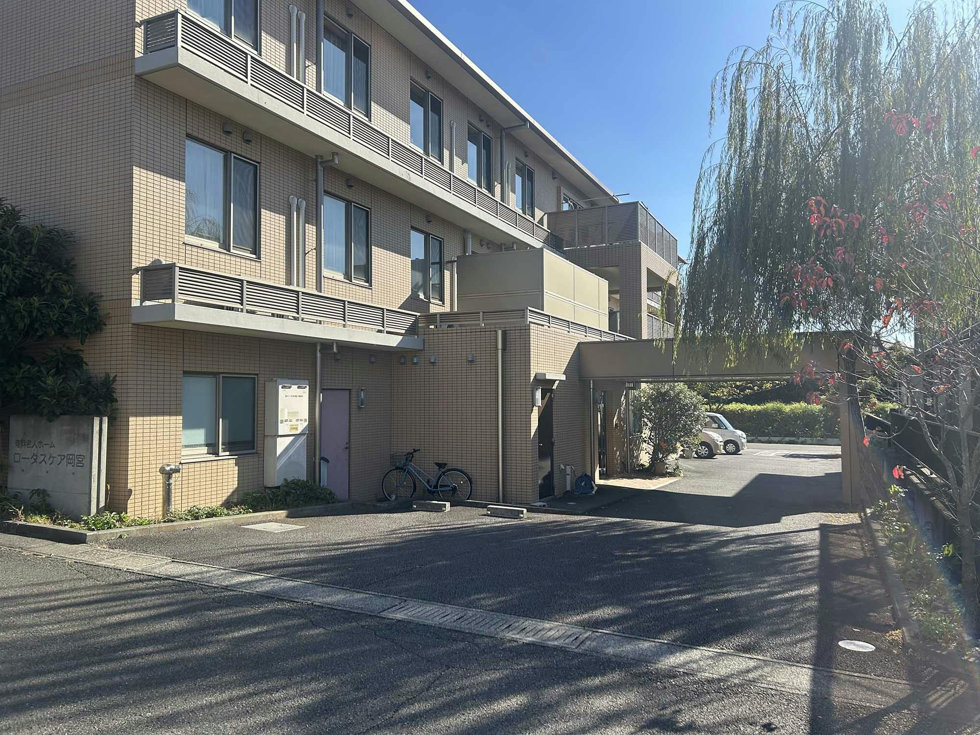 ロータスケア岡宮 駐車場