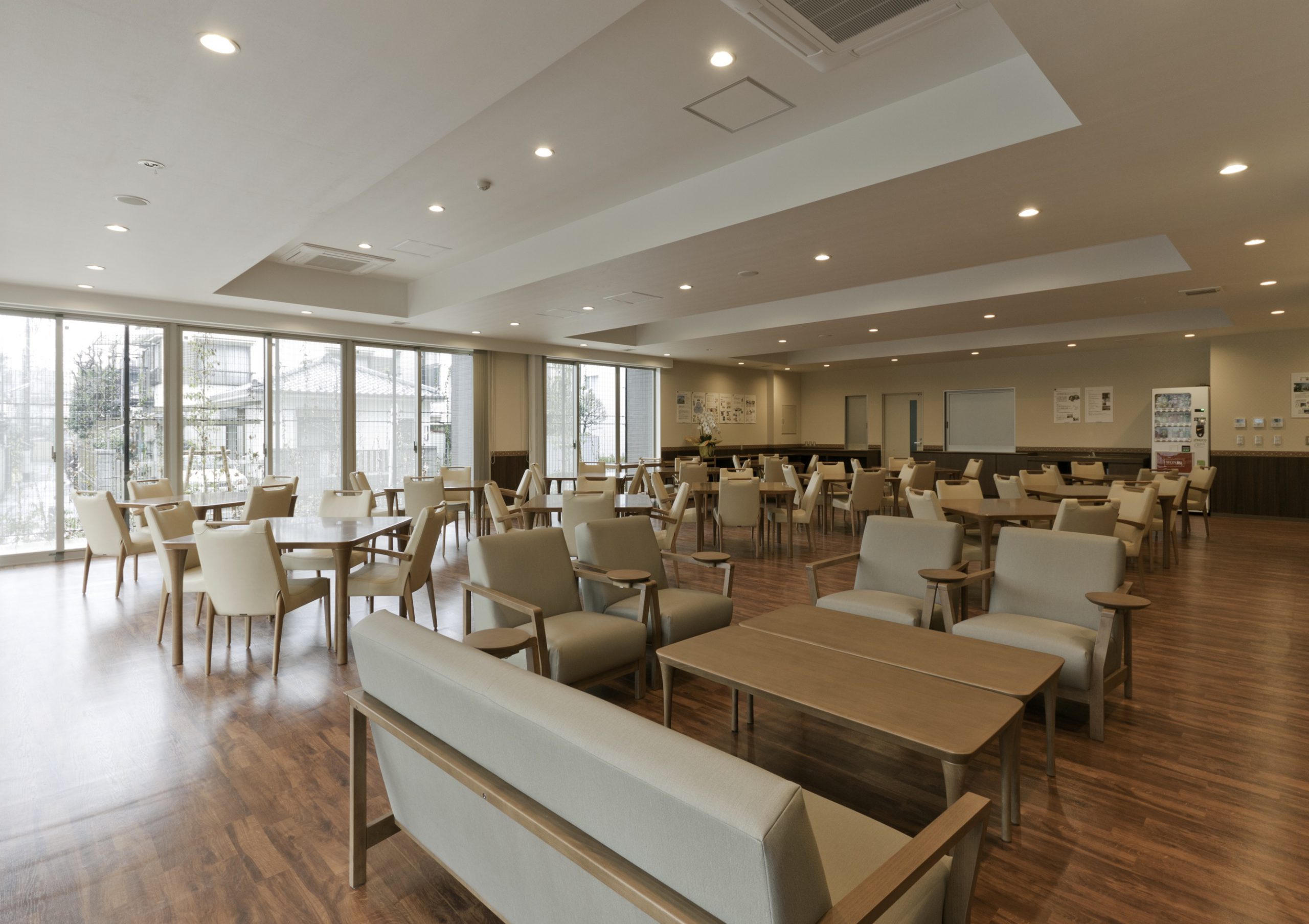 マストライフ古河庭園 食堂