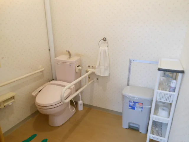 グループホームたんぽぽ 共用トイレ