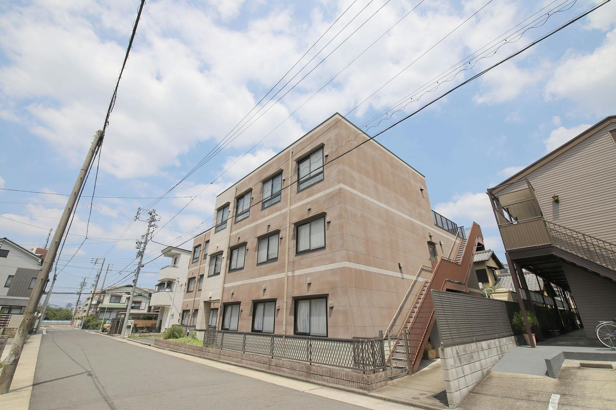 アイシア覚王山 外観