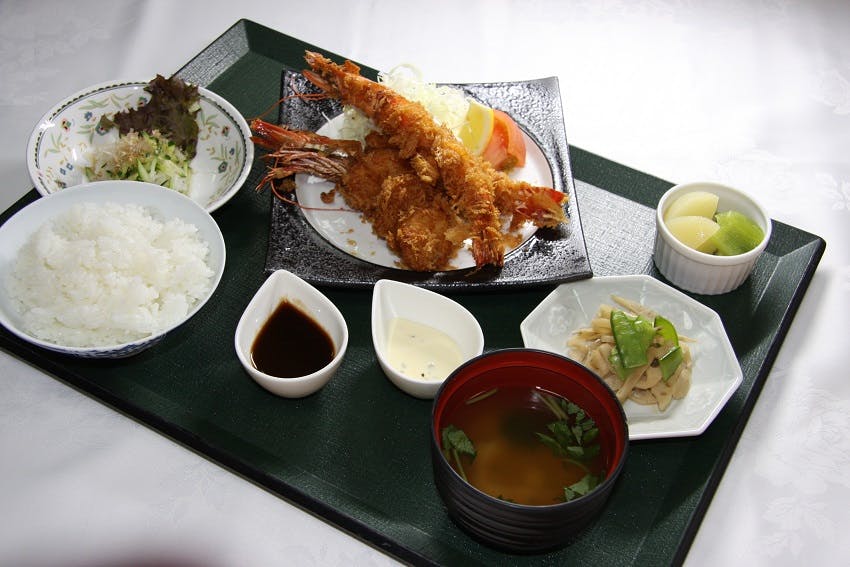 コンフォートロイヤルライフ多摩 フライ定食