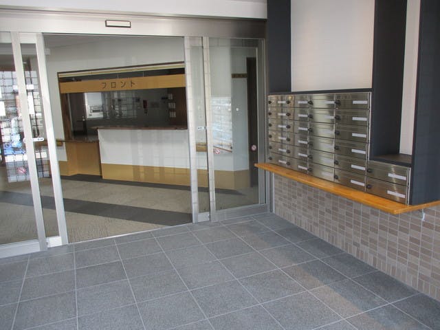 サービス付き高齢者向け賃貸住宅パレ・ルーチェ仲間町 玄関