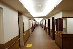 そんぽの家 岸里 廊下