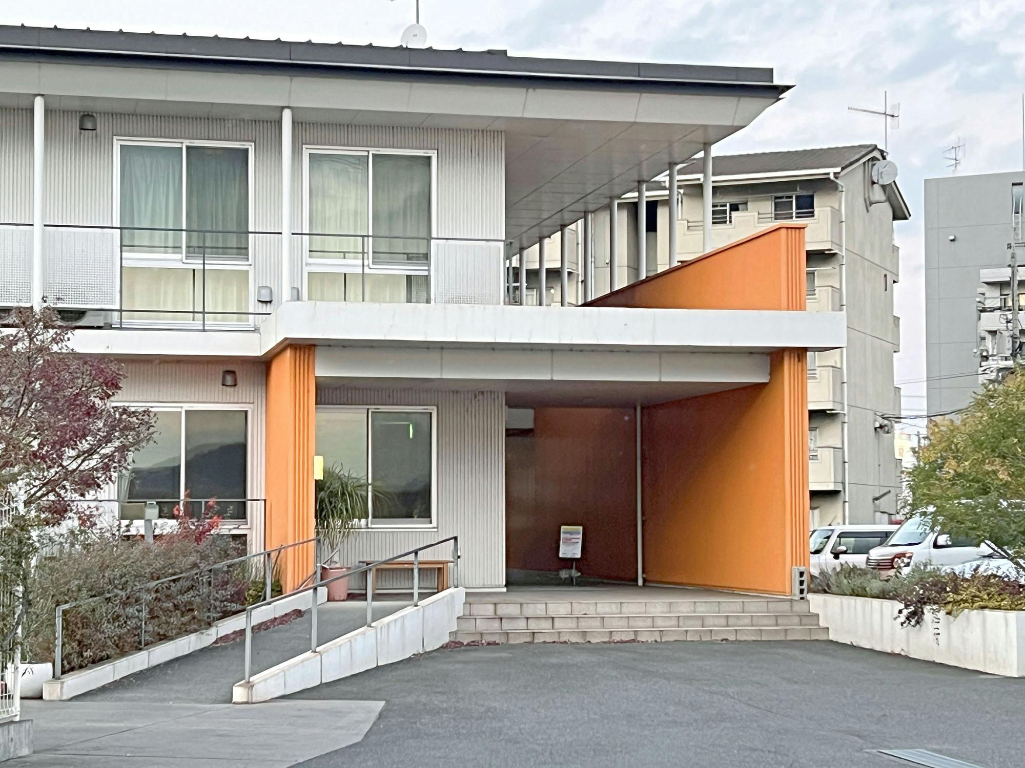 ガーデンヴィラ西新涯 入口