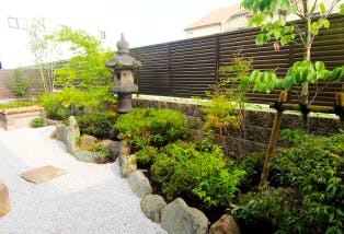 住宅型有料老人ホーム みかちゃんの家 瓜破西 中庭