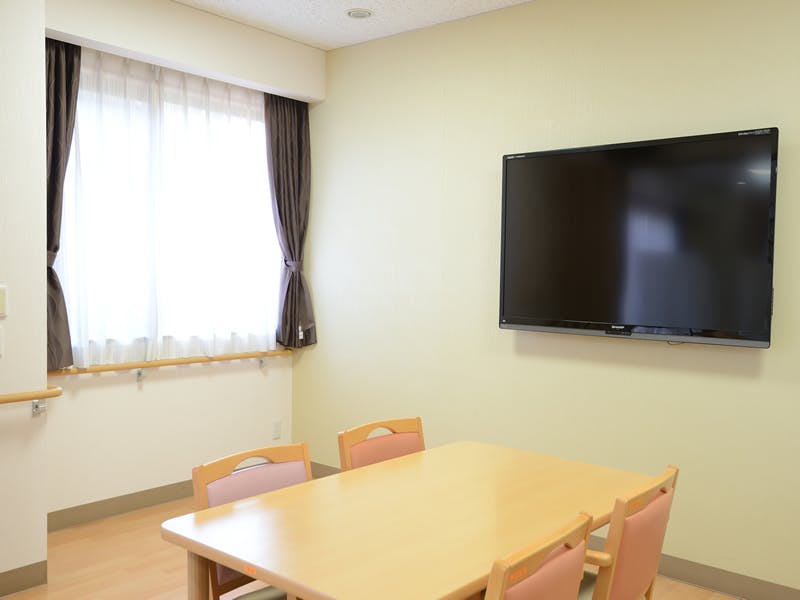 介護付き有料老人ホーム プレザンメゾン 八王子高倉 共有スペース