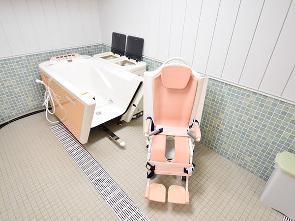 住宅型有料老人ホーム 万葉のさと溝の口 機械浴室