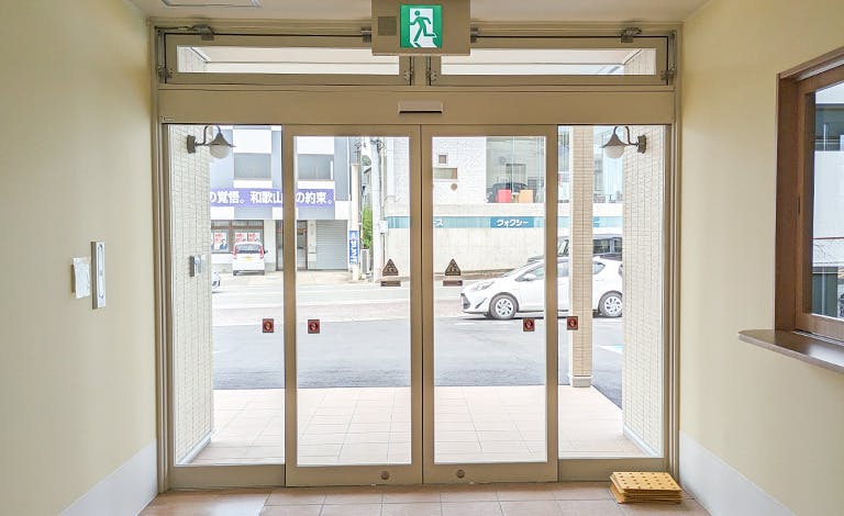 オーシャン倶楽部田辺 玄関ホール