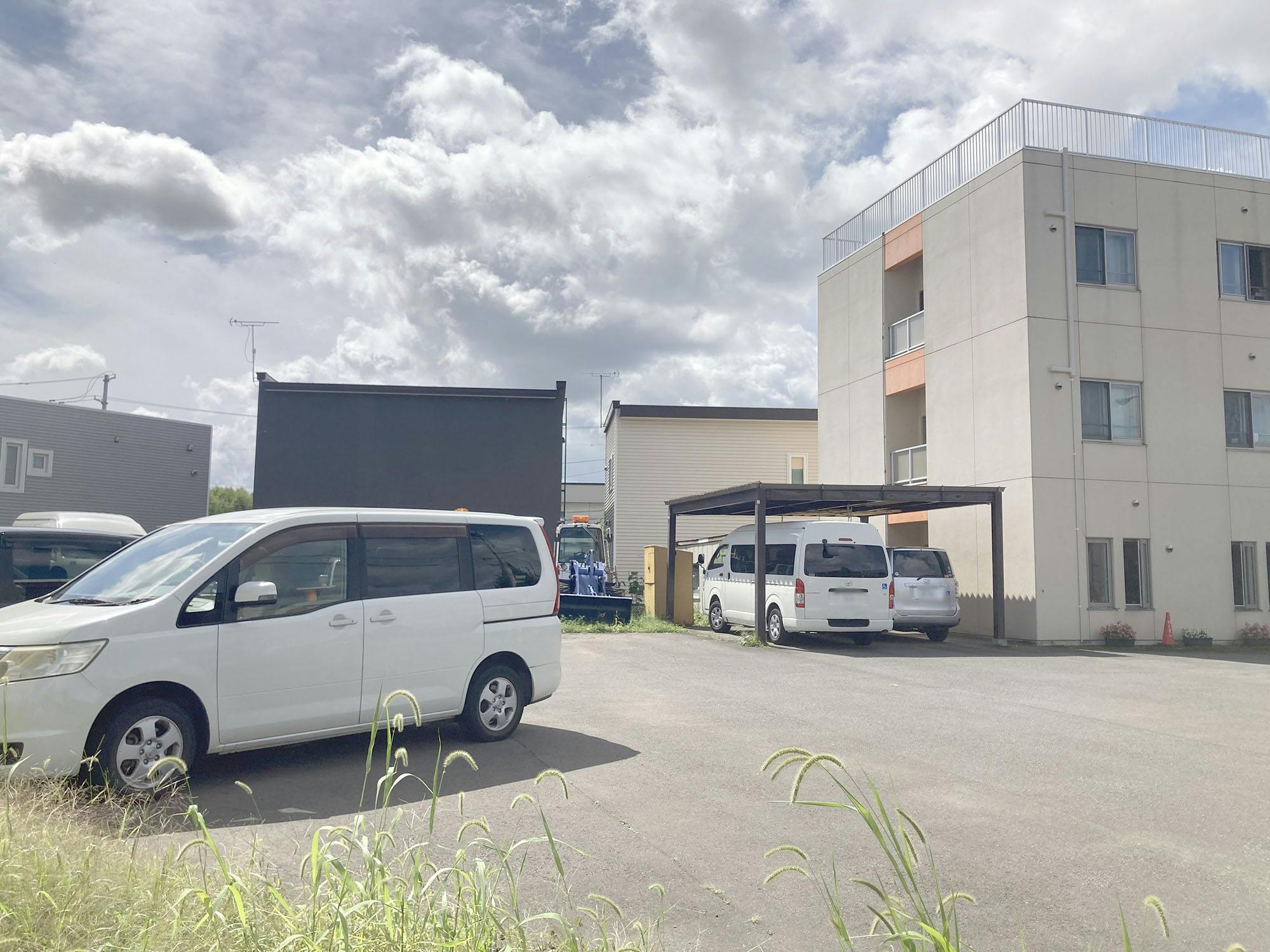 グループハウス光 駐車場