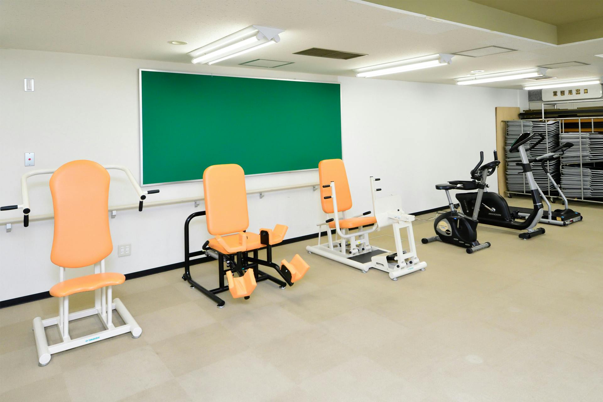 敬老園札幌 多目的ホール兼 機能訓練コーナー