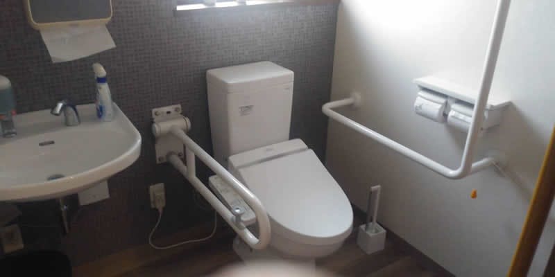 悠愛別荘 共用トイレ