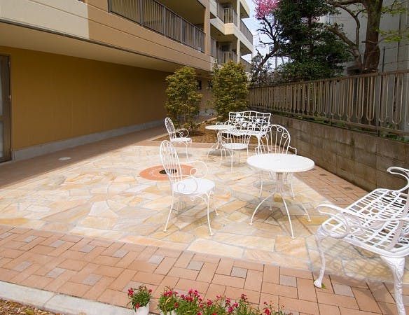 応援家族 東川口 庭