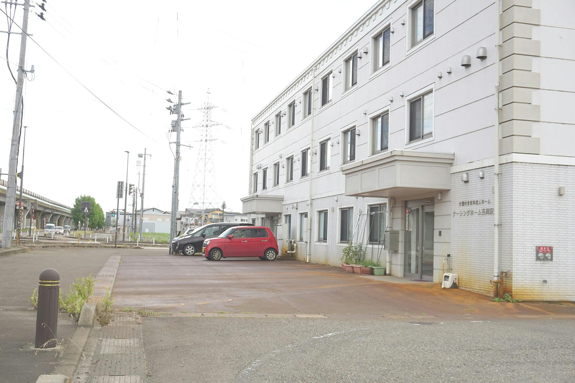 ナーシングホーム長岡駅東 駐車場