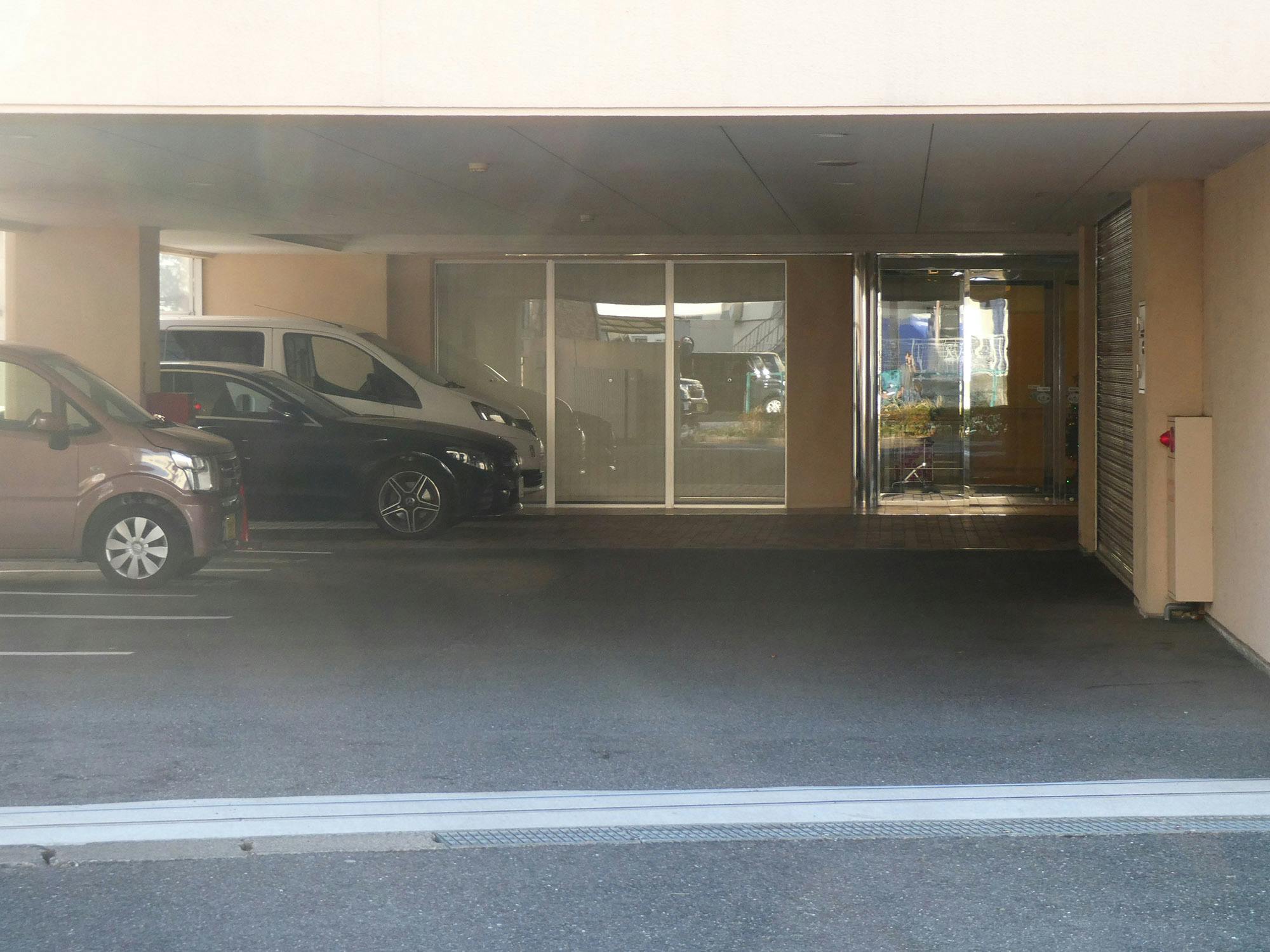 介護付有料老人ホーム パークサイドコート 入口