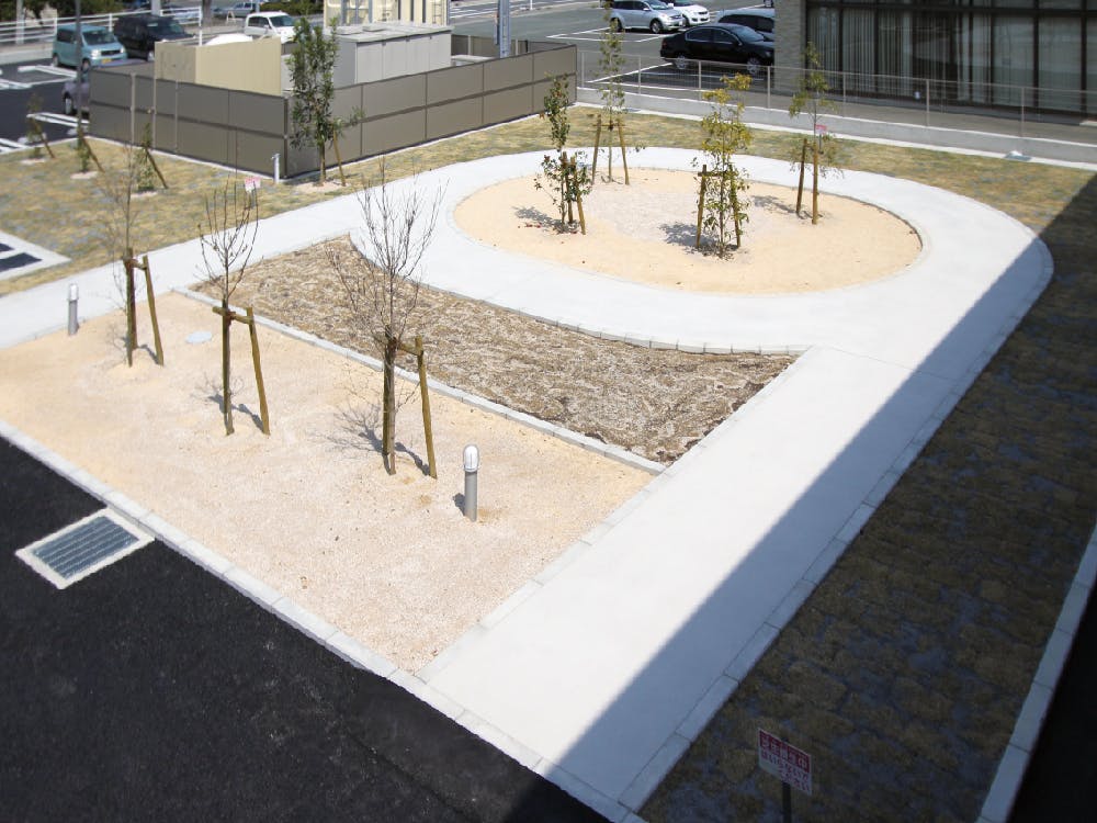 クオリティリビングシンフォニー 庭