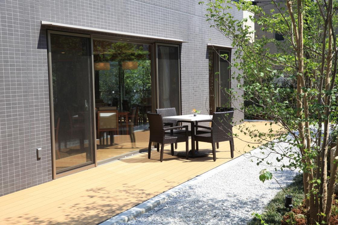 グランダ学芸大学 1F ウッドデッキ