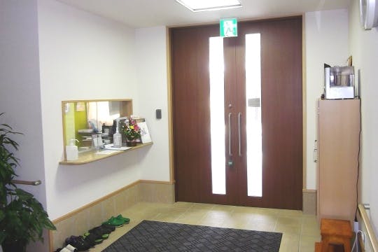 色の和鶴見 玄関