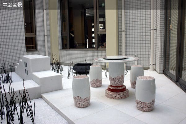 有料老人ホームくましろ・いづみ館 中庭