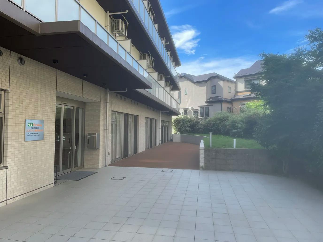 ココファン横浜神大寺 エントランス
