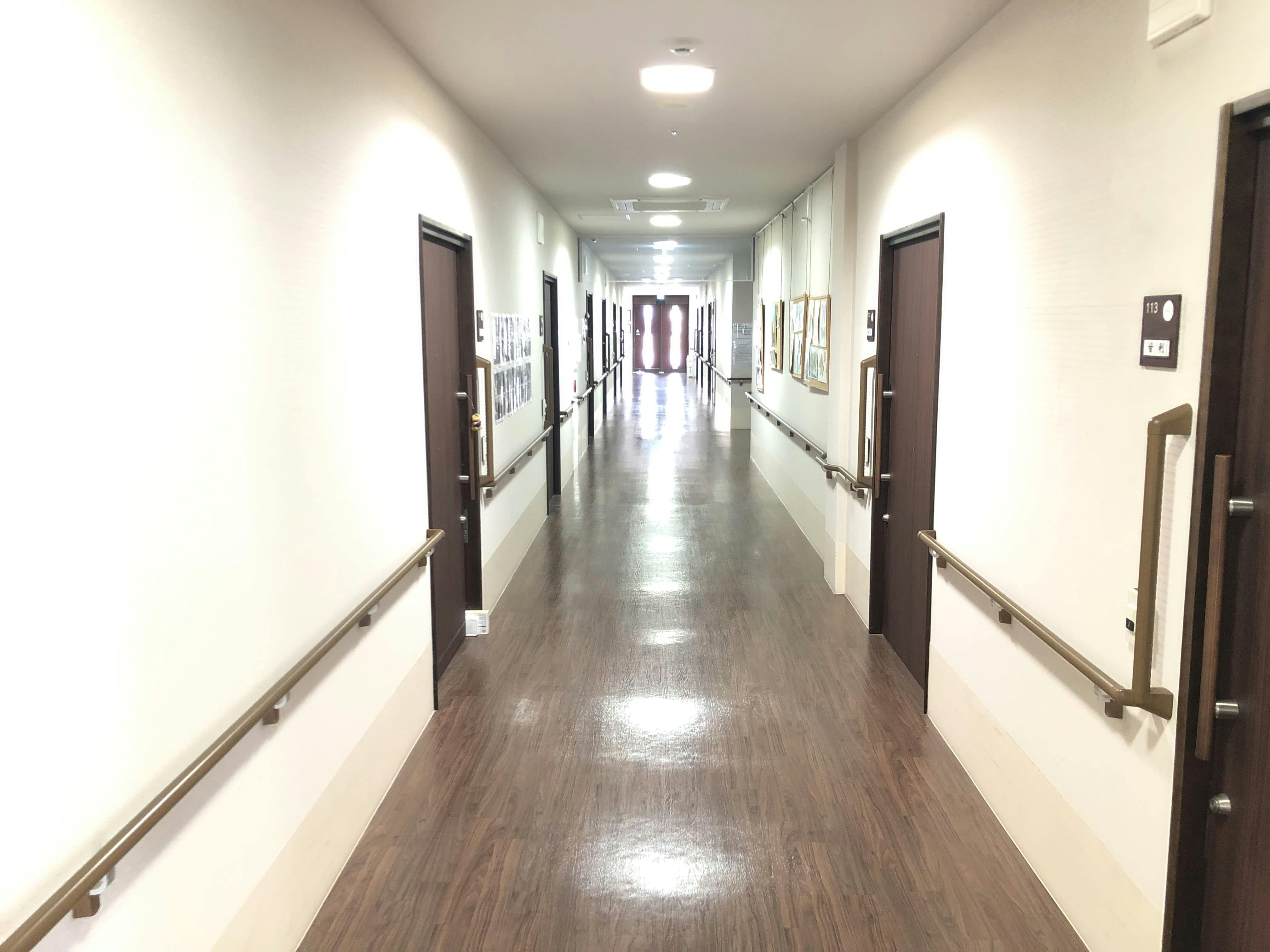 ココファン東海大学前 廊下
