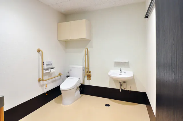 長崎ケアハートガーデンサービス付き高齢者向け住宅南長崎 共用トイレ
