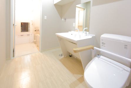 らくら新川 浴室、トイレ、洗面台