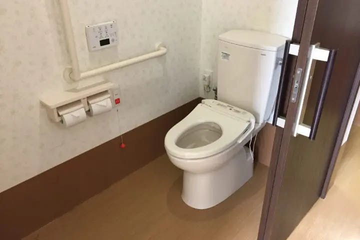 大当郎ケアセンターまほろば 居室トイレ