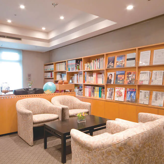 モーニングパーク主税町 図書室