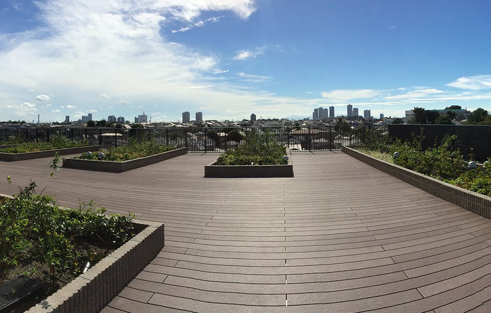 ウェルケアガーデン久が原 屋上庭園