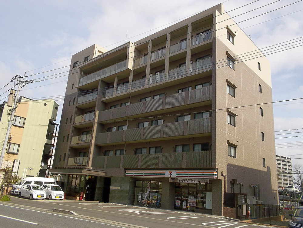 プラチナ・シニアホーム博多 外観