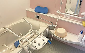 サービス付き高齢者向け住宅コムズハウス佐和 浴室