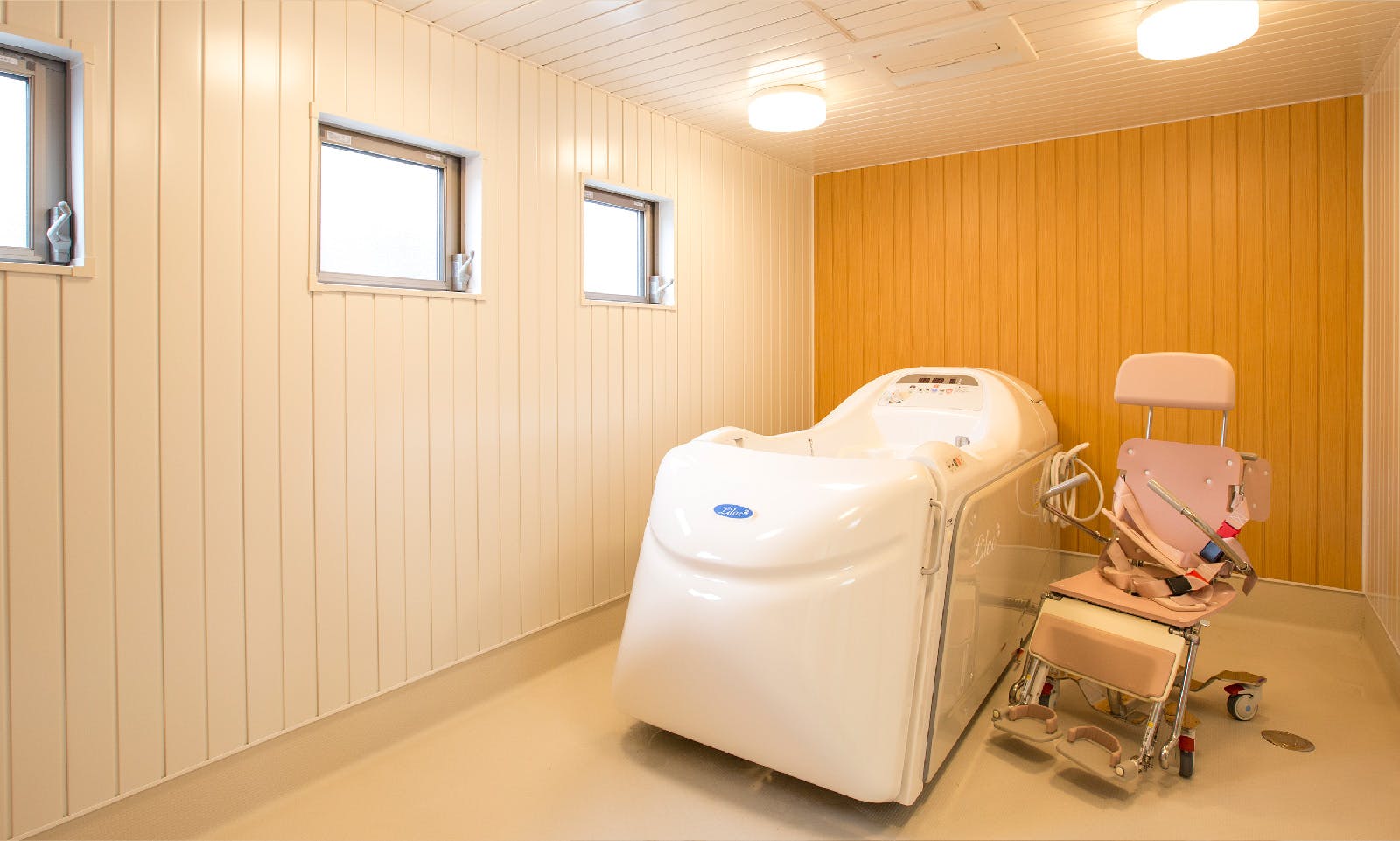 サービス付き高齢者住宅スマイル本荘 機械浴室