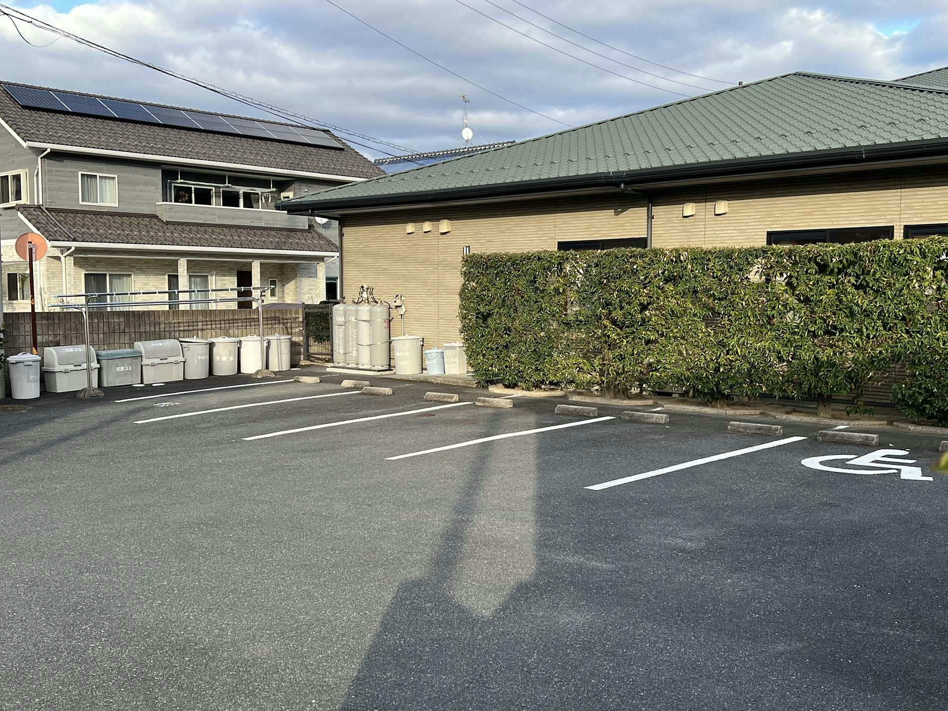 グループホームとまとたかとり 駐車場