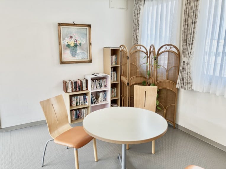 SOMPOケア そんぽの家　中庄 図書コーナー