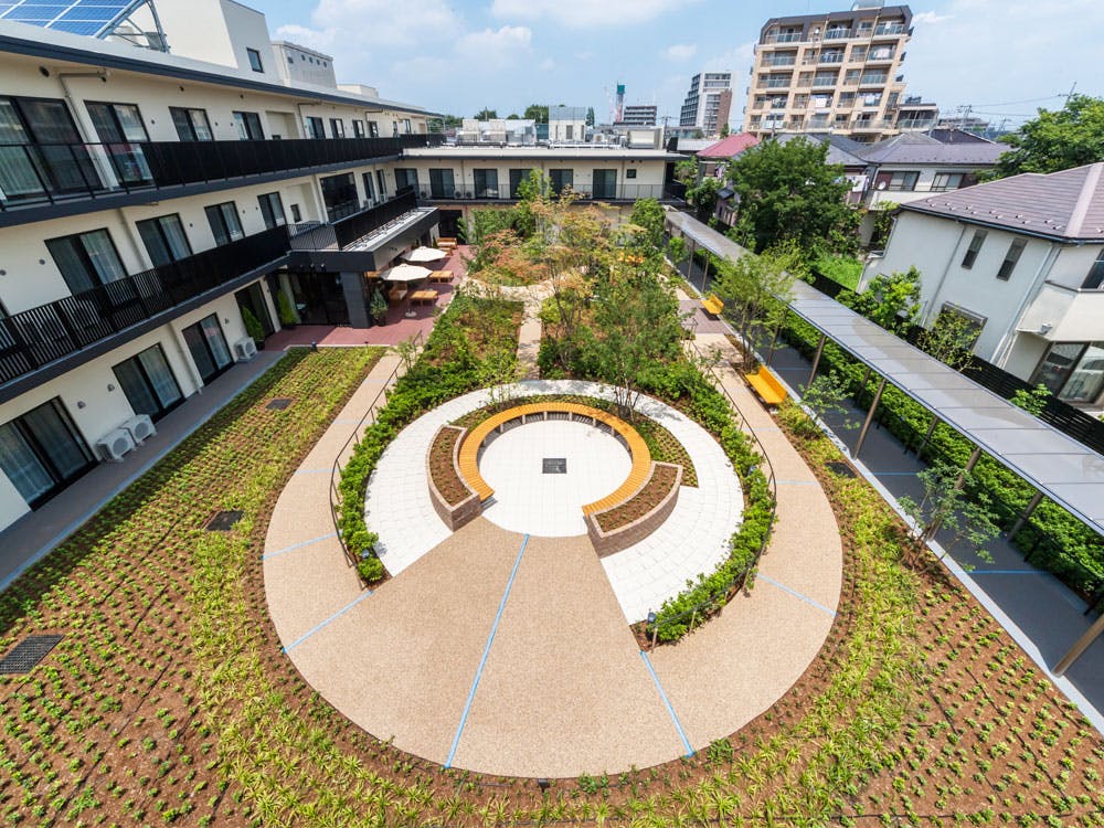 チャームスイート石神井公園 中庭