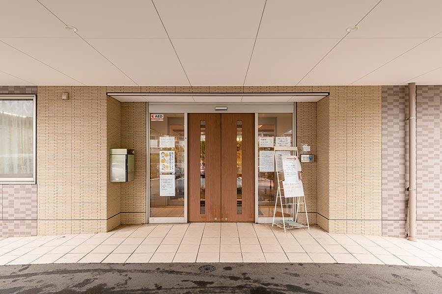 イリーゼさぎぬま・新館 玄関
